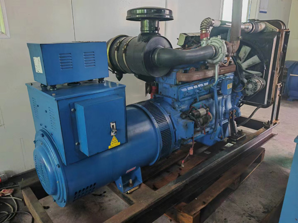 察雅100kW柴油发电机组使用多级机油有哪些优缺点？